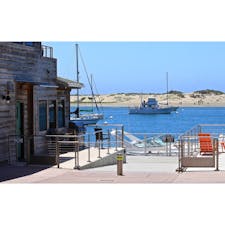 モロベイ(カリフォルニア)

穏やかな内海沿いをお散歩。碧い海にヨットやクルーザーが行き交い、マリン・スポーツを楽しむ人たちも。

#morrobay #california