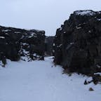 アイスランド　シングヴェトリル
ギャウ（地球の割れ目）を歩く