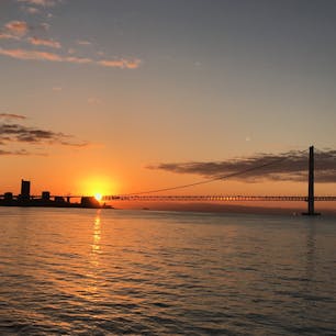 日の出
大蔵海岸
明石海峡大橋