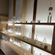 CuteGlass Shop and Gallery 
大阪　北浜

透明ガラス瓶の専門店　
大正14年頃に作られた「ウランガラス」の
貴重な瓶の展示