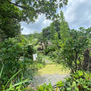 南洲流謫跡　(なんしゅうるたくあと)

激動の時代を生き抜いた西郷にとって、奄美大島で身を隠した3年は束の間の穏やかな時間だったといえよう。島の女性・愛加那と結婚し、家庭を築いた奄美大島で、穏やかな時間を感じてみたい。

#サント船長の写真 #奄美大島