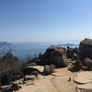 弥山山頂

広島県 

天気が良ければ瀬戸内海の島々が見えるのが素敵。