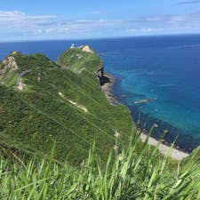 神威岬

北海道

積丹ブルーな海、この先の灯台までふらっと歩ける。
でも意外と道のり大変。