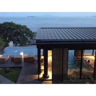 VIALA annex熱海伊豆山
食事も海と一体の温泉も最高でした。
やっぱり海隣接の宿は眺めがいいです！