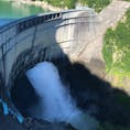 黒部ダム⭐️観光放水
一度行きたい・見たいと思っていた場所の１つ。景色もダムも放流も圧巻しました。
#黒部ダム#放水
