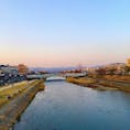 京都の三条大橋から見た鴨川です
