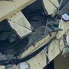 陸前高田ユースホステル
(震災遺構)
多分地震と津波のWパンチですね、タダ恐ろしい一言です。

#サント船長の写真　#東日本震災