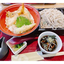 家族亭　千里中央店
天丼セット　ざるそば大盛り😁
鱧の天ぷらちょこっとついてた。