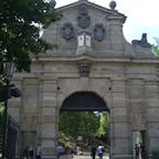 プラハ　ヴィシェフラド地区の門