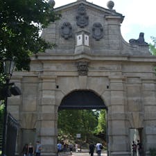 プラハ　ヴィシェフラド地区の門