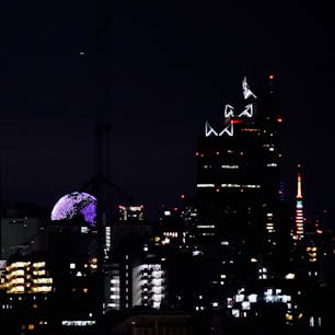 TOKYO 2020
東京五輪開会式、ドローンで描かれた地球。新宿のパークタワー、そして東京タワーも一緒に。
あっという間のオリンピックでしたが、無事に終わってひと安心ですね。。
#tokyo2020 #shinjuku #olympic #オリンピック