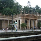 カルロヴィ・ヴァリのコロナーダ
確か５つあります。人工間欠泉施設もあります。