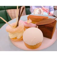 パリから日帰りロンドン🇬🇧

フォートナム&メイソンのアフタヌーンティー♡
ケーキとアールグレイとの相性がとっても、よかったです‼️
#イギリス
#ロンドン
#アフタヌーンティー
#フォートナム&メイソン