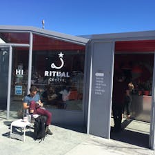Ritual Coffee @Hayes Valley
最近流行りつつあるコーヒー☕️はいかがでしょう？

Cafe Xにも採用されているこのコーヒーはサンフランシスコ発祥🌱  地元から愛される一杯をぜひ味わってみてください