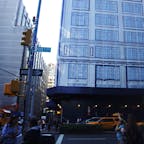 New York / Manhattan
Park Avenue Midtown 
工事中のビルを覆うテントに、ビルの窓などが本物っぽく描かれていて、一瞬それが絵だとは気づきません。
#newyork #manhattan