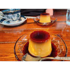 奈良「絵本とコーヒーのパビリオン 📚」

店内には沢山の絵本がありました‼︎固めのプリンも美味しかったです♪
ご馳走様です。