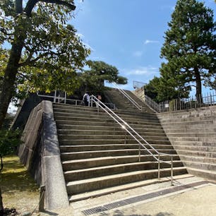 二条城天守閣跡

投稿写真㊗️ 1000枚目記念🎊
京都ニ条城天守閣跡
皆様サント船長の写真をご覧頂き有難う御座います♪

天守閣については、ＣＧで再現するなど目に見える形にして募金を集めたり、１０年後に寛永時代の行幸行列が４００年を迎えることから、京都御所から二条城までの行幸行列を再現する計画も提案が出て居ます。

#サント船長の写真　#城