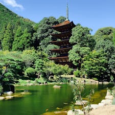 山口県山口市　瑠璃光寺
とても静かで、落ち着いた雰囲気です。この寺も含めて、山口市の中心部は全体に落ち着いた雰囲気が漂っています。