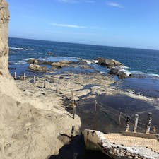 江ノ島の裏側
波が荒くて下に降りれなかった
ので、江ノ島 岩屋から眺めてた