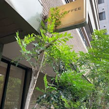 REC COFFEE 県庁東店
福岡県庁のとなりにある。
日曜日に行ったが、休日をゆったり静かに過ごす人であふれていた。