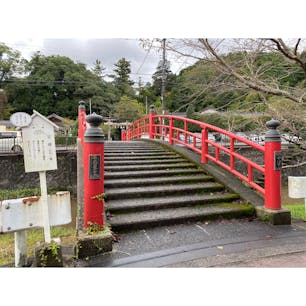 宮橋 
別名 恋叶い橋。写真を撮るときに橋と一緒に鳥居が映るように撮るとGOOD！らしい。