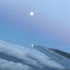 移動制限が解除されたので久しぶりに帰省しました。
帰りの飛行機から見た十三夜のお月様が綺麗でした。

2021.10.18