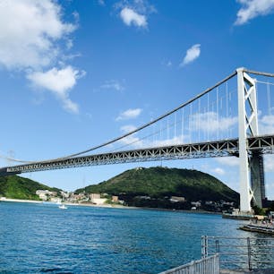 門司と下関を繋ぐ関門橋