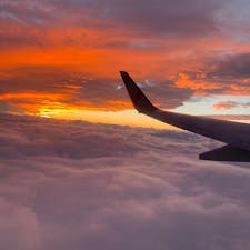 沖縄上空
夕日が綺麗でした。