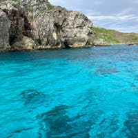 小笠原 南島
小笠原に来ています。事前の天気予報が外れて良い天気です。南島へは上陸禁止期間で上がれませんでしたが、きれいな海に出会えたし、クジラも見れてイルカと仲良く泳げたので満足。