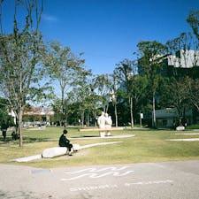 愛知県名古屋市久屋大通公園
秋晴れの朝、
穏やかな時間が流れていました。