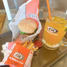 沖縄：A&W🍔