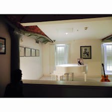 イギリス
リバプール
ビートルズ・ストーリー博物館
林外相はこのピアノでイマジンをお弾きになったのでしょうか。私、何年も前に娘と参りました。