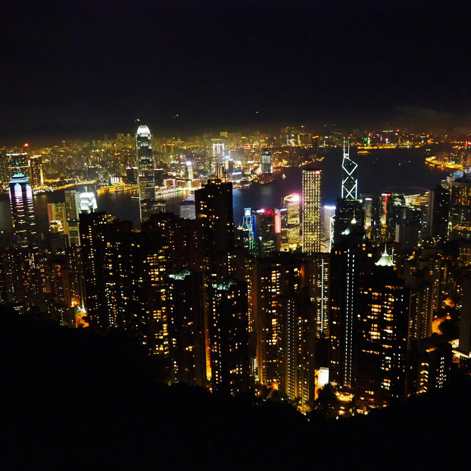 ビクトリア ピーク Victoria Peak 扯旗山 の投稿写真 感想 みどころ 100万ドルの夜景 香港 トリップノート ビクトリア ピーク Victoria Peak 扯旗山 の投稿写真 感想 みどころ 100万ドルの夜景 香港 トリップノート
