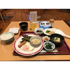 朝食、メシおかわり自由で
しゃもじ付
🤤🤤🤤🤤🤤🤤