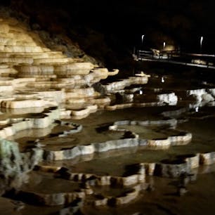 山口　秋芳洞
時間は1時間くらいは見ておいたほうがいい。バスで行く場合は本数が少ないので注意。