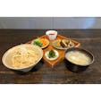 自由が丘のカフェ「イカニカ」。すごく居心地のいい一軒家カフェでした。「ご飯の定食（1200円）」。

#東京 #東京カフェ