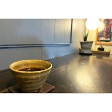 丁寧にハンドドリップで淹れられたコーヒー。イカニカにて。