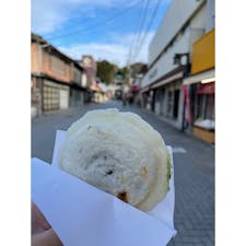 #松ケ枝餅
#さかき屋
白とヨモギの2種類
モチモチで美味しい

#宮地獄神社 参道