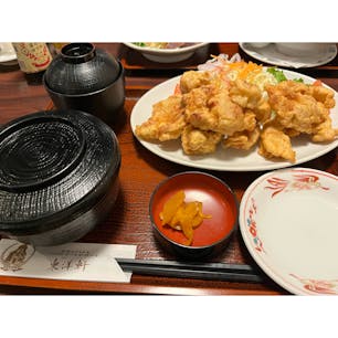 東洋軒

年末に行ったのもあってか、平日にも関わらず行列でした。

結局30分くらい待ったのかな？ようやくお席につけました。

中華料理屋さんなので、とり天以外のメニューも充実していました😋

#大分#別府#大分グルメ