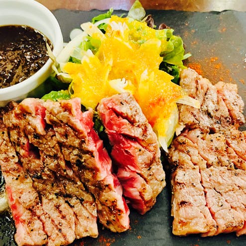 近江牛ステーキとがぶ飲みワイン「肉バルモダンミール大津店」
