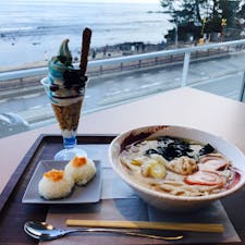 2022.2.11
道の駅雨晴
氷見うどん みそジンジャー風味
一口おにぎり付き

氷見からランニングしてきたので、自分へのご褒美のパフェ