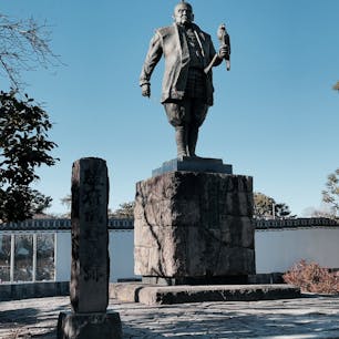 2022.   2.   16駿府城公園  徳川家康公鷹狩り像