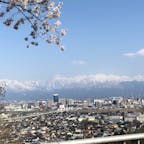 2022.4.9
これぞ富山県っていう景色
呉羽山展望台から
今日は家から走ってきましたが、さすがに上り坂はキツイので、歩いて登りました。
人気スポットなので、県内外からたくさんの人が来ていました。