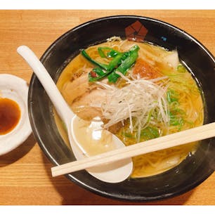 麺家 五大力 東豊中本店
五大力ラーメン醤油あじ
あっさりとしててチャーシューはトロトロです。