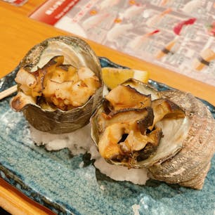 すしてつ 先斗町店
サザエの壺焼きが最高でした。
安くて美味しい人気のお店。