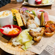 大阪　BELLA BOCCA 阪急梅田店
日曜に行ったが、満員状態で店舗もそこまで大きくないので、予約必須。味が良くておしゃれ。