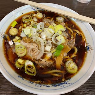 富山ブラック！
とてもしょっぱかった。
元々は肉体労働する方が汗をかいた時の塩分補給だったらしい。