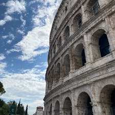 イタリア🇮🇹
ローマ、コロッセオ
イタリアといえば！一人でOMG連発しながら歩いていた。