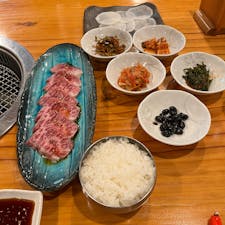感激の料理です。
韓国の田舎のお宅でご馳走になってる気持ちになりました。
韓国に行かずして韓国で食事をした感じです。