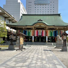 左佳枝神社
奉納された千羽鶴に圧倒されました。
隣は福井城跡、現福井県庁